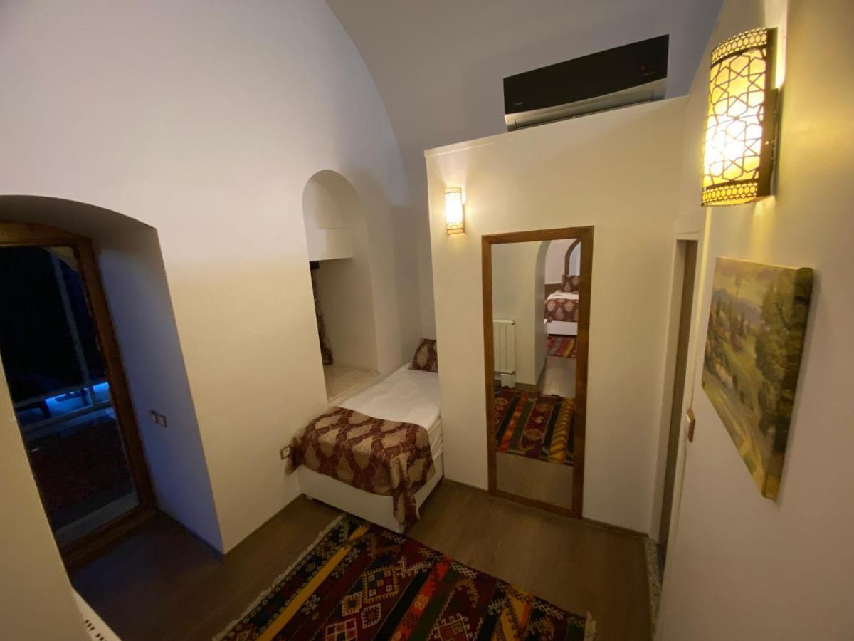 סיבס Behrampasa Otel &Cafe &Restaurant מראה חיצוני תמונה