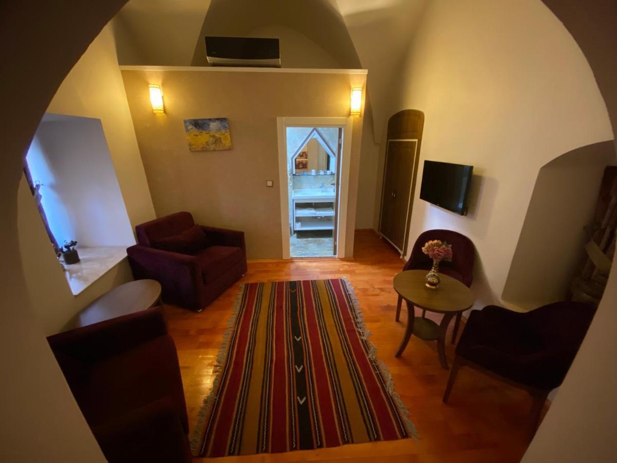 סיבס Behrampasa Otel &Cafe &Restaurant מראה חיצוני תמונה