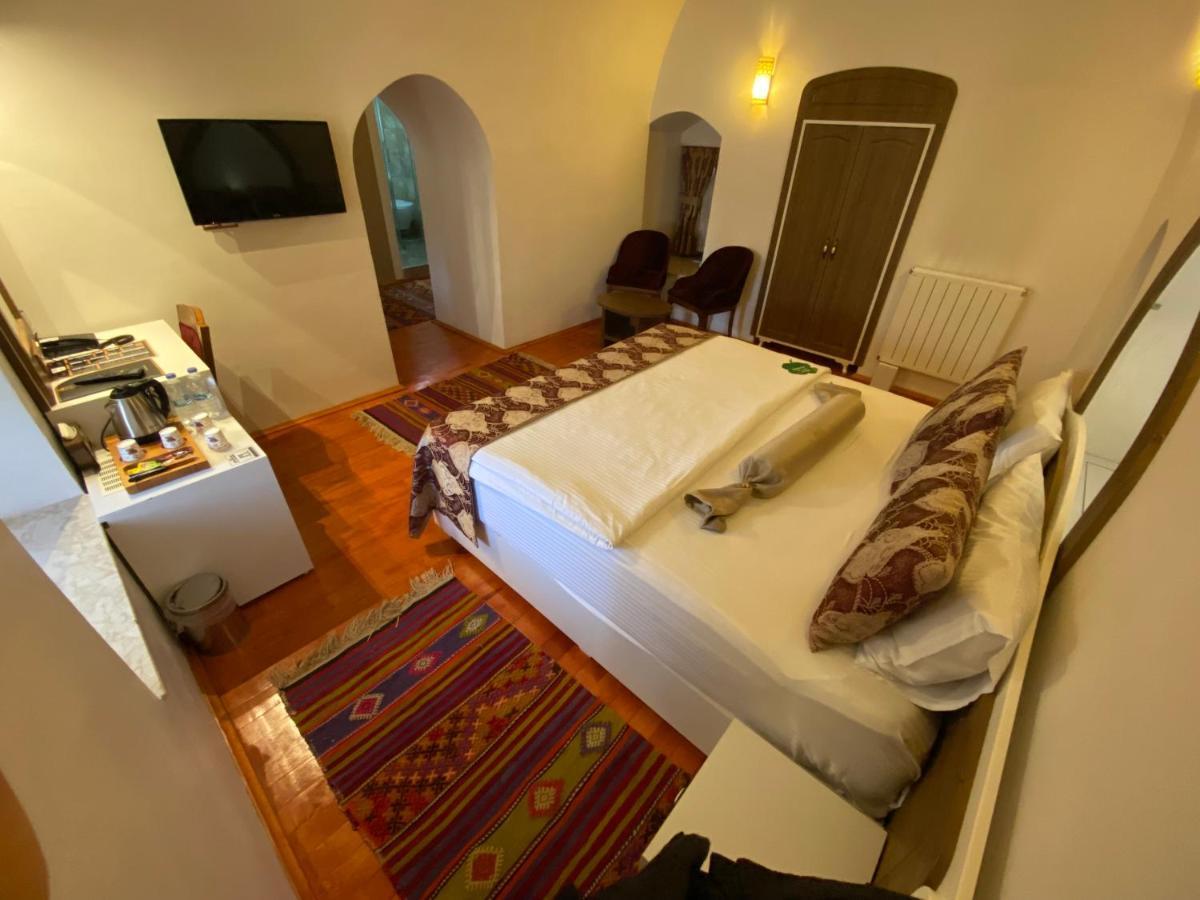 סיבס Behrampasa Otel &Cafe &Restaurant מראה חיצוני תמונה
