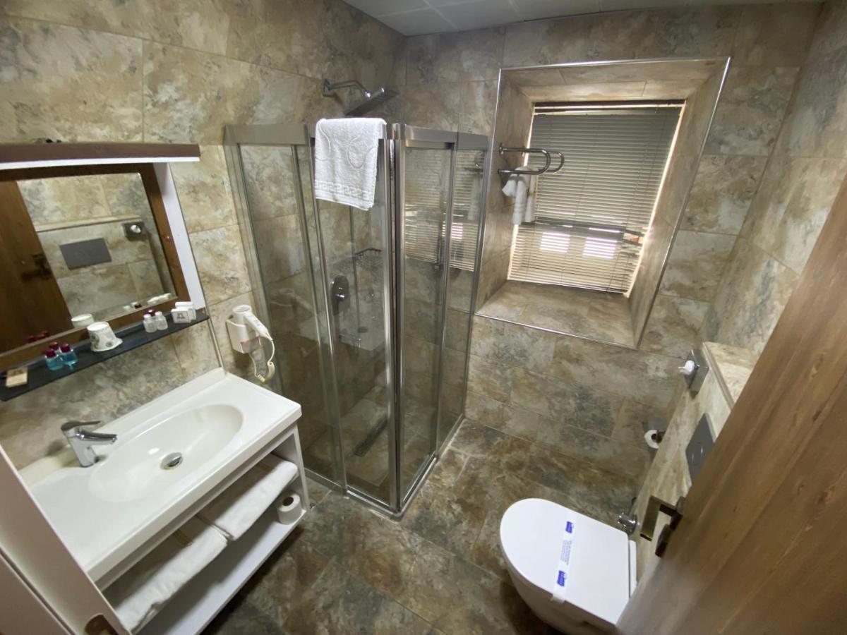 סיבס Behrampasa Otel &Cafe &Restaurant מראה חיצוני תמונה